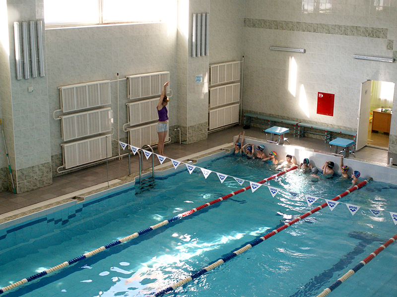 Школьный 25-метровый бассейн