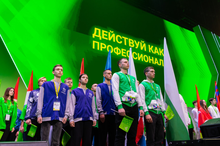 Дмитрий Чернышенко и Сергей Кравцов представили промежуточные итоги Чемпионата высоких технологий и чемпионата «Профессионалы».