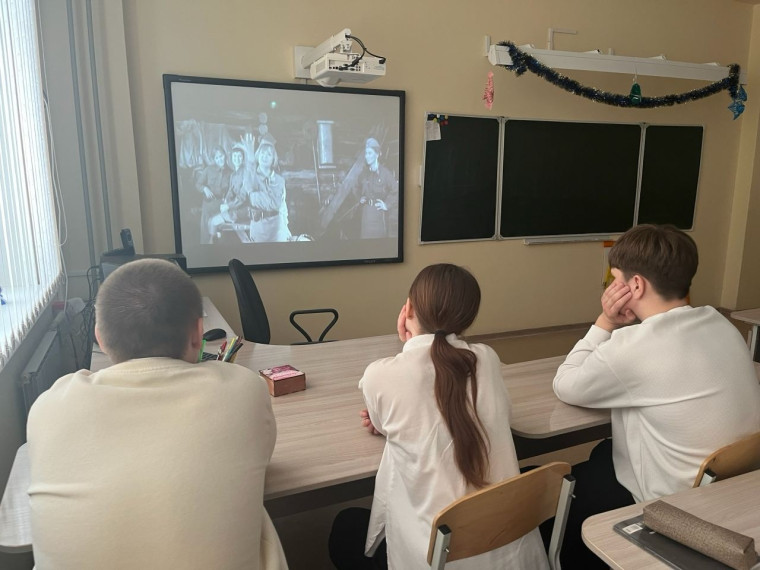 Патриотизм стал самой популярной темой заявок на Всероссийском конкурсе киносценариев «Вдохновленные детством».